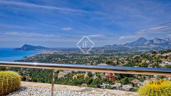 Apartment for sale in  Avenida Altea Hills, Altea photo 2
