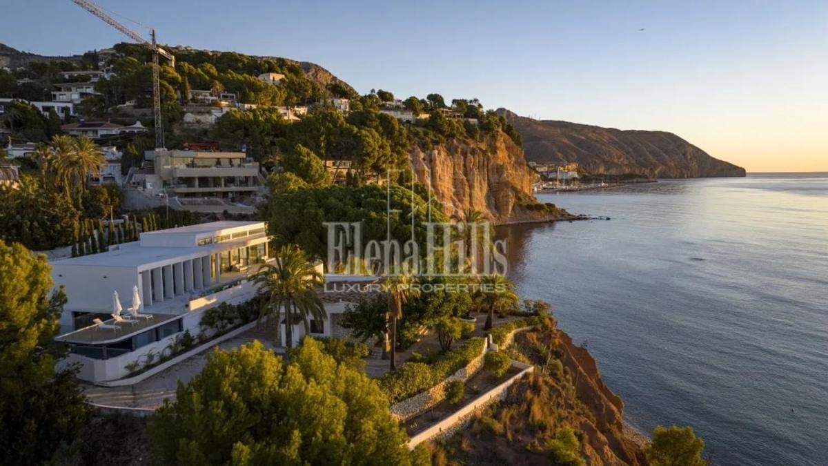 Sprzedaż niezależnego domku jednorodzinnego w  Calle el Verdrol, Altea photo 2
