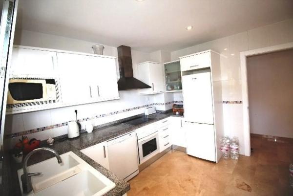 Apartment for sale in  Zona de Mascarat, Altea photo 3