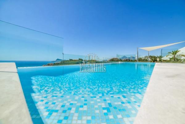 Chalet independiente en venta en Calle Düsseldorf, Altea thumbnail 1