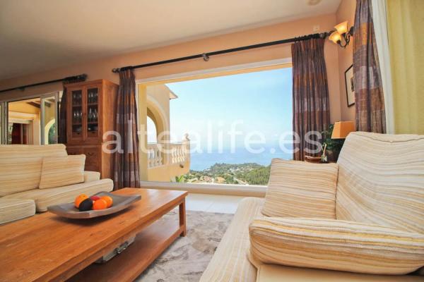 Chalet independiente en venta en Calle Friburgo, Altea thumbnail 2