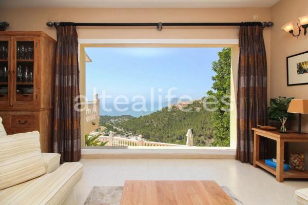 Chalet independiente en venta en  Calle Friburgo, Altea photo 4