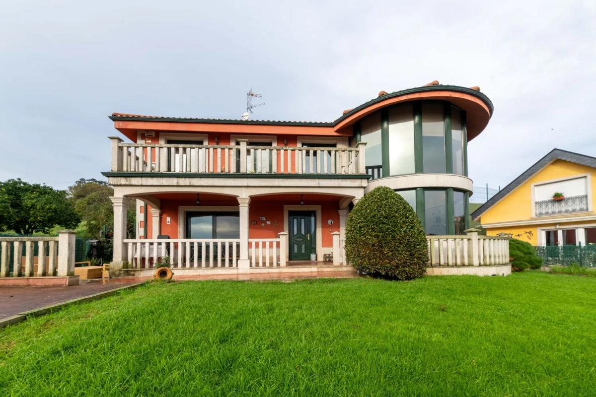 Venta de chalet independiente en Calle Castro, Culleredo
photo 1