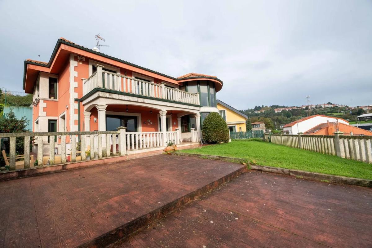 Venta de chalet independiente en Calle Castro, Culleredo
photo 2