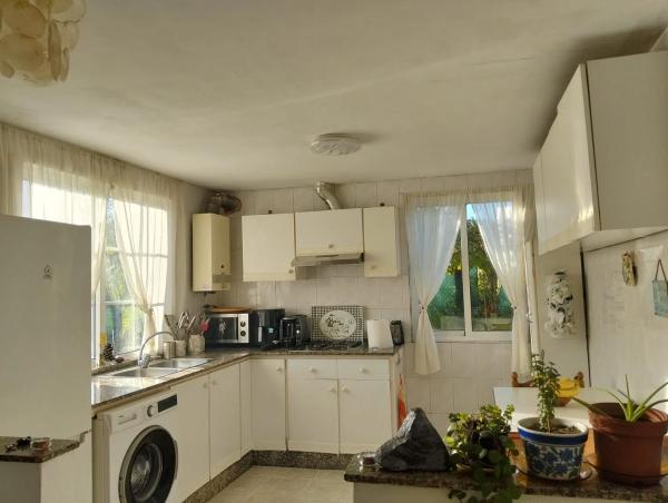 Chalet independiente en venta en  Travesía Do Portiño, Arteixo photo 4
