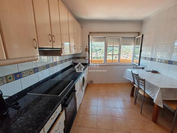 Piso en venta en , Cee photo 1
