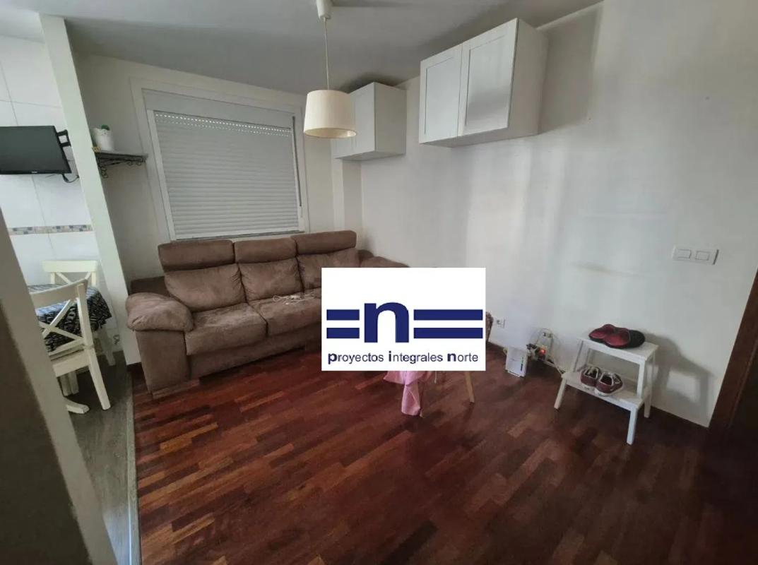 Sale of apartment in Calle Huerto, A Coruña
photo 1