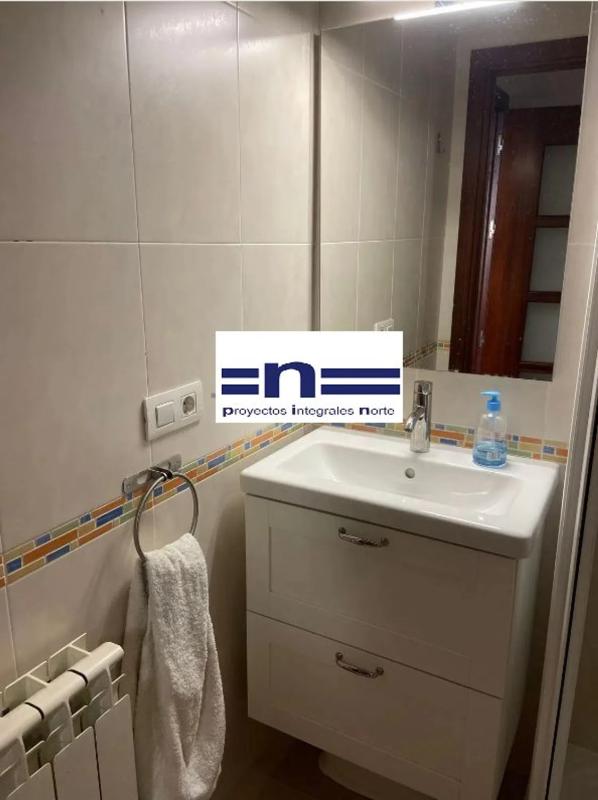 Sale of apartment in Calle Huerto, A Coruña
photo 3