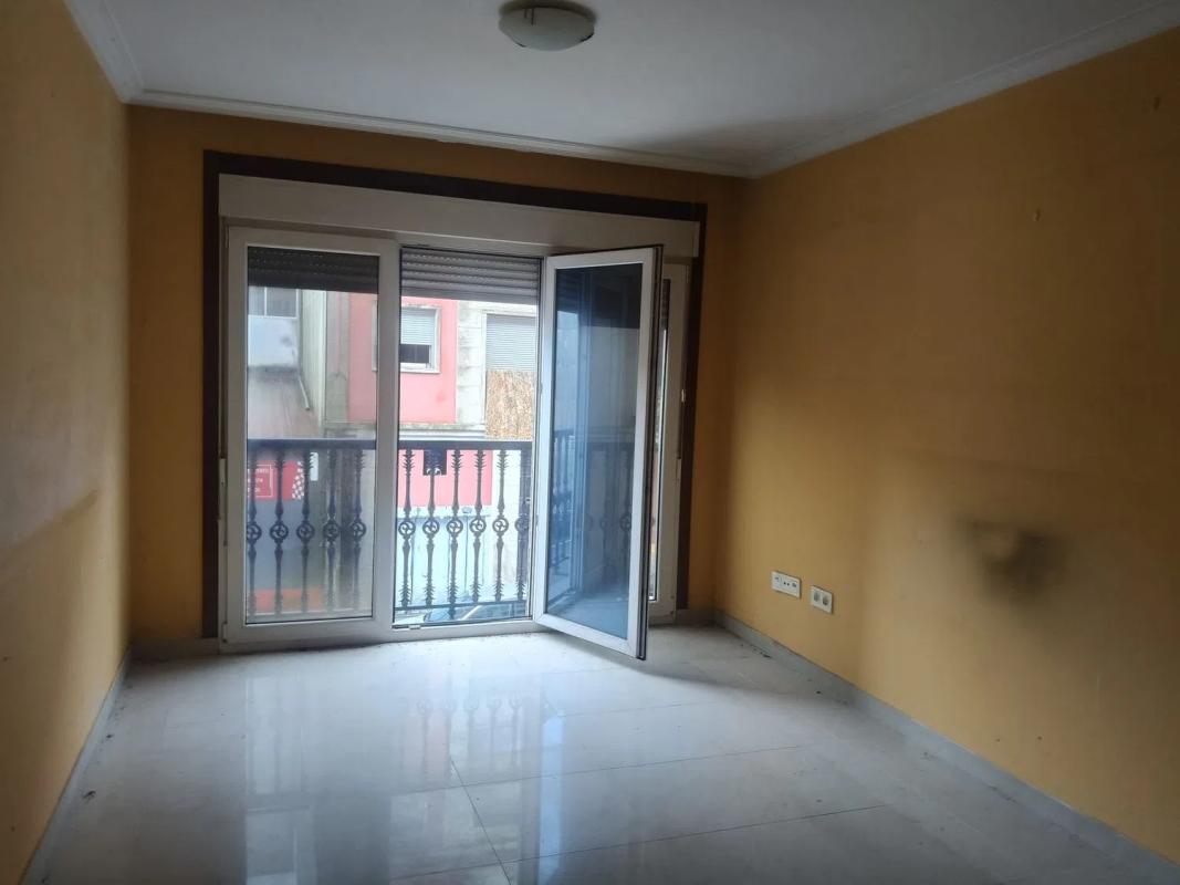 Sale of apartment in Calle Xosé Ramón Fernández Barrei, Ribeira
 photo 4