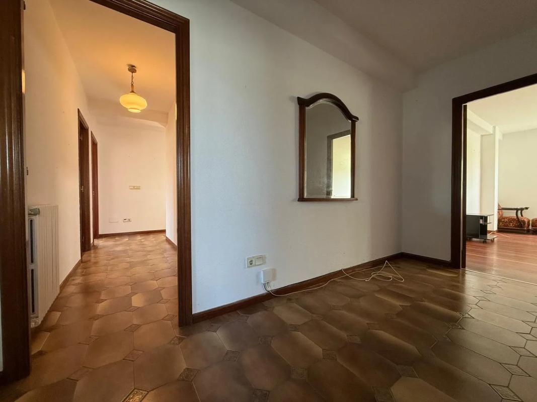 Sale of independent chalet in Campus norte - S.Caetano, Santiago de Compostela
photo 1