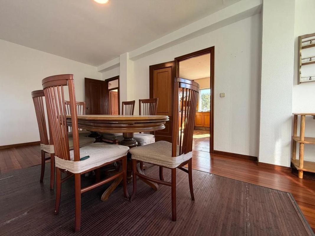 Sale of independent chalet in Campus norte - S.Caetano, Santiago de Compostela
photo 3
