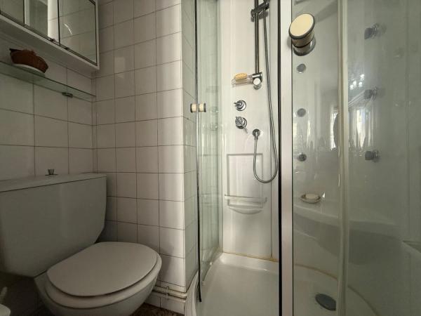 Piso en venta en  Ensanche - Sar, Santiago de Compostela photo 3