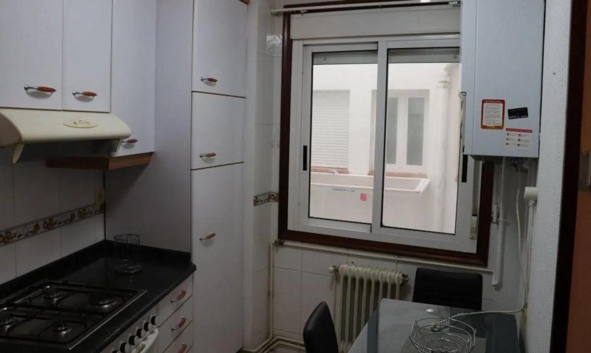 Venta de piso en Ensanche - Sar, Santiago de Compostela
photo 2