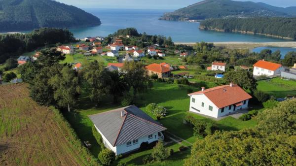 Detached villa for sale in , Valdoviño photo 1