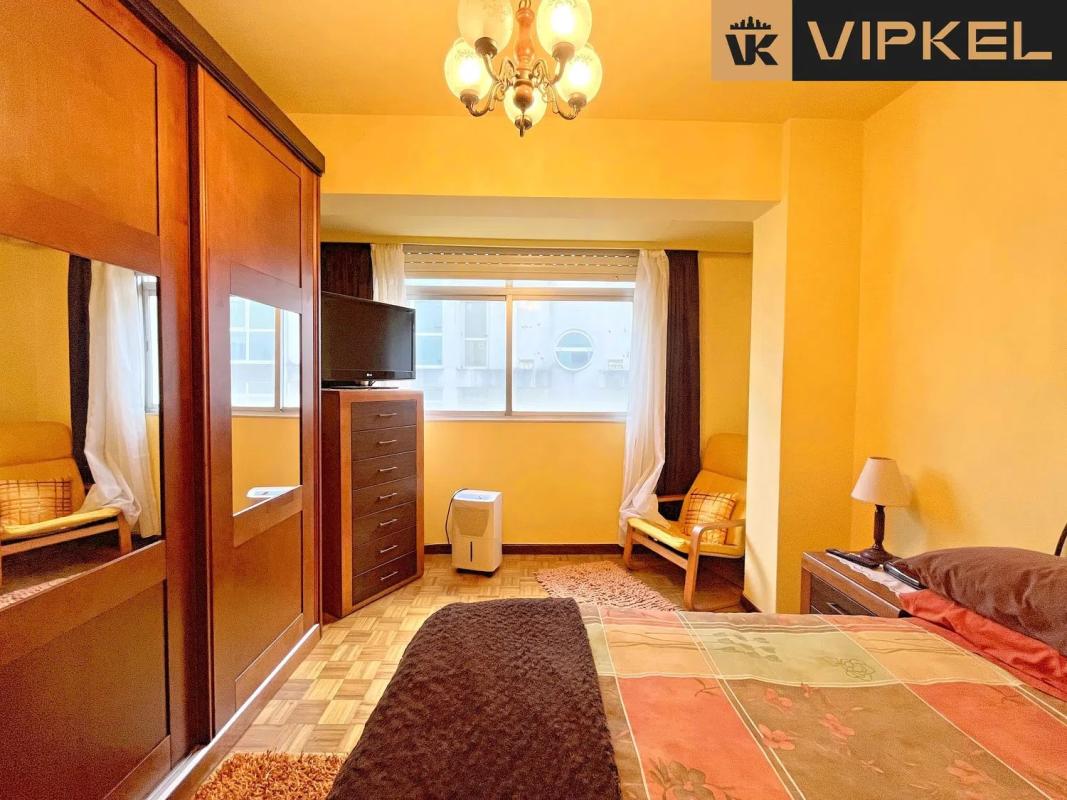 Venta de piso en Calle Río Vespasante, Narón
photo 1