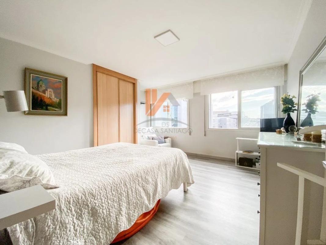 Sale of apartment in Calle do Restollal, 37, Santiago de Compostela
photo 2