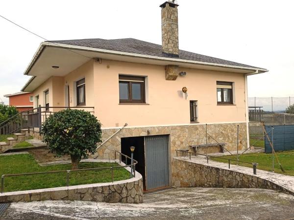 Коттедж на продажу в  Avenida Hermida, Culleredo photo 1