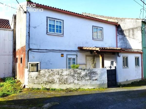 Detached villa for sale in Calle do Campo de Santa Marta, Santiago de Compostela photo 1