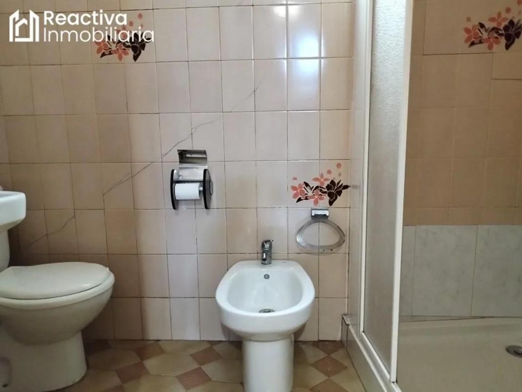 Продажа отдельного шале в  Calle do Campo de Santa Marta, Сантьяго-де-Компостела photo 3