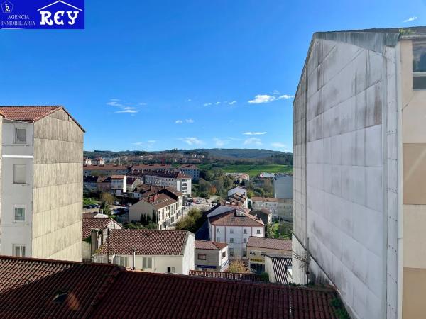 Apartment for sale in Calle do Home Santo, Santiago de Compostela photo 1