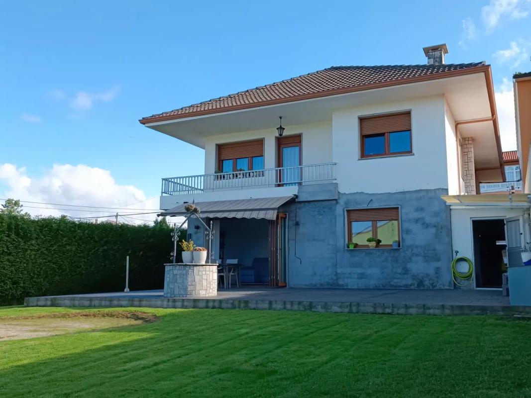 Venta de chalet independiente en Piñeiros-Freixeiro, Narón
photo 1