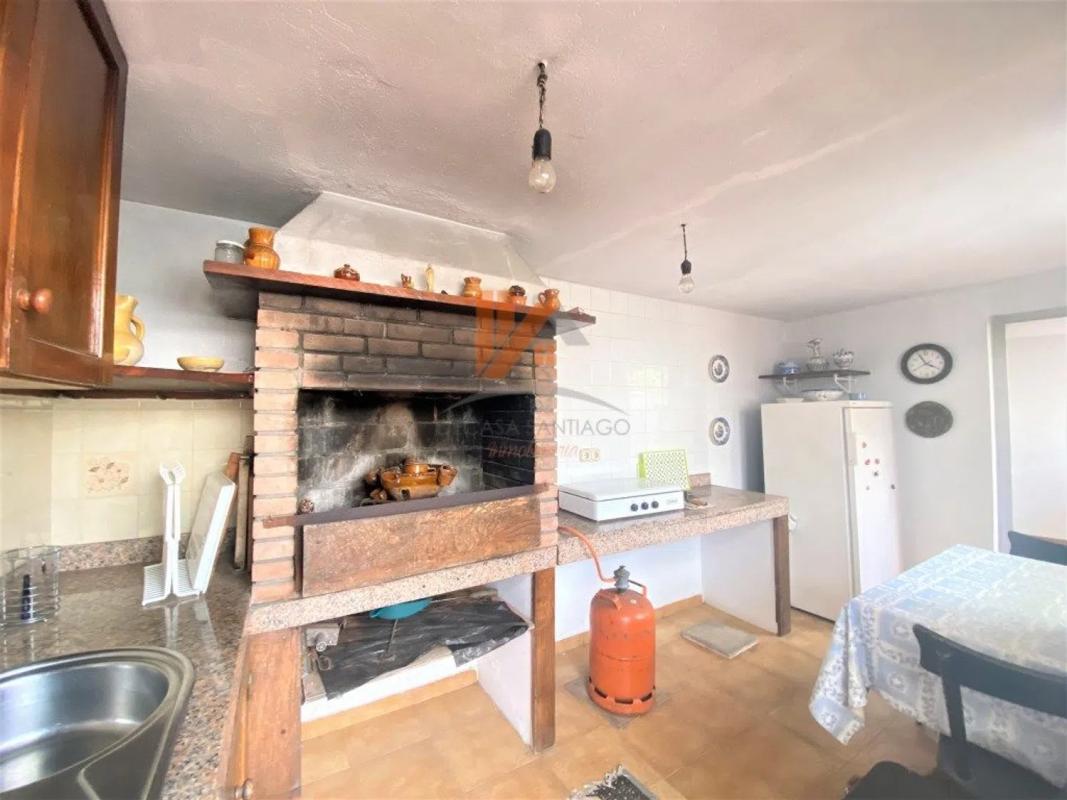 Sale of independent chalet in Calle San Lourenzo, 60, Santiago de Compostela
photo 4
