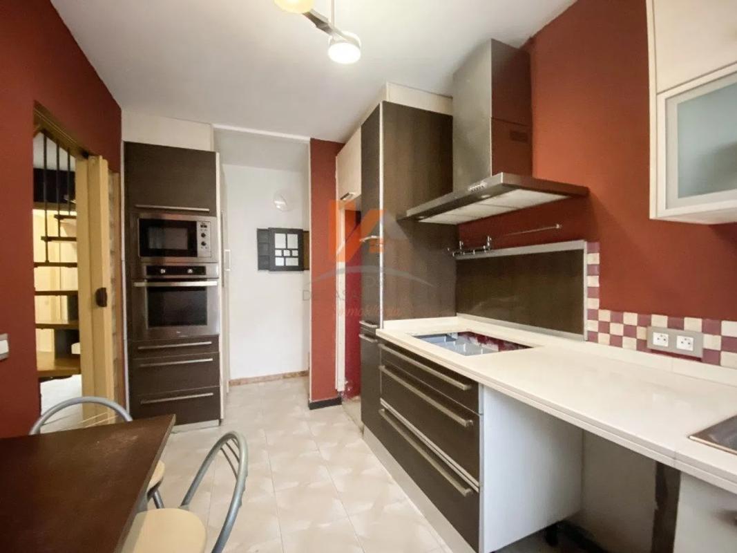 Venta de chalet independiente en Calle Santa Lucia, 18, Santiago de Compostela
photo 1