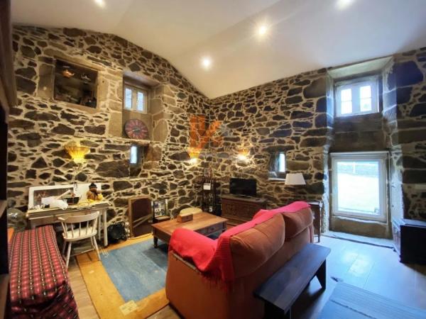 Chalet independiente en venta en  Lugar Gamas, 23, Santiago de Compostela photo 2
