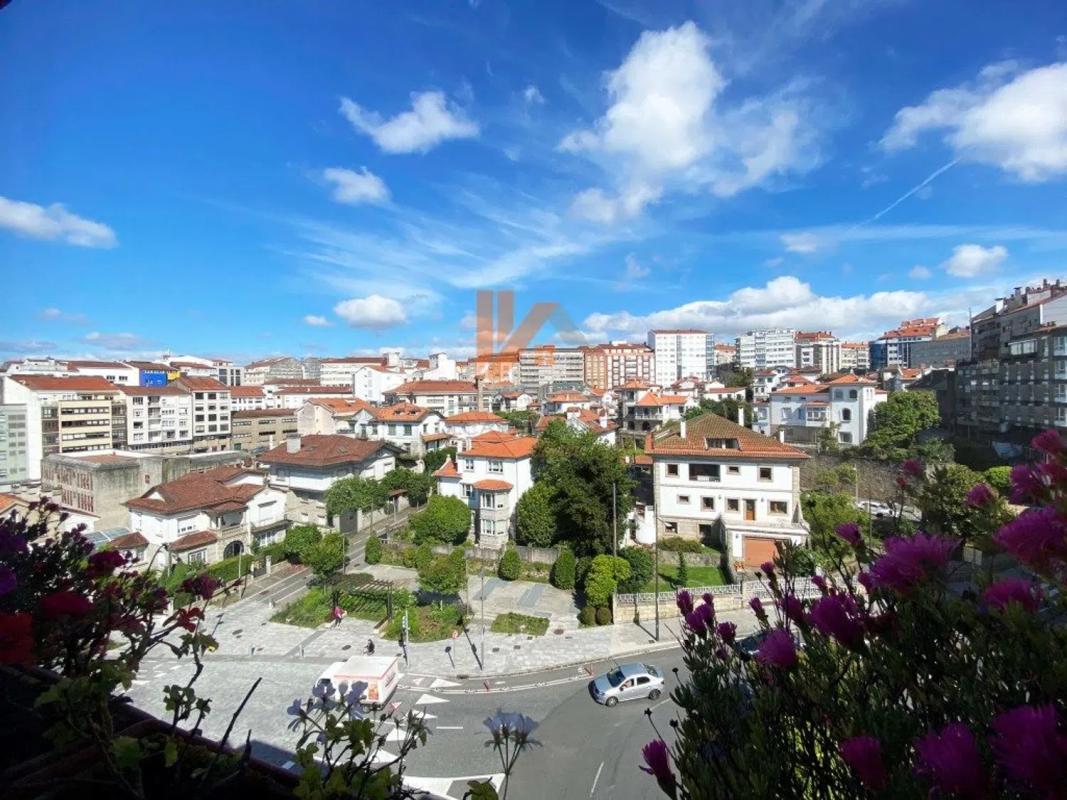 Sprzedaż mieszkania w Avenida Lugo, 2, Santiago de Compostela
photo 1