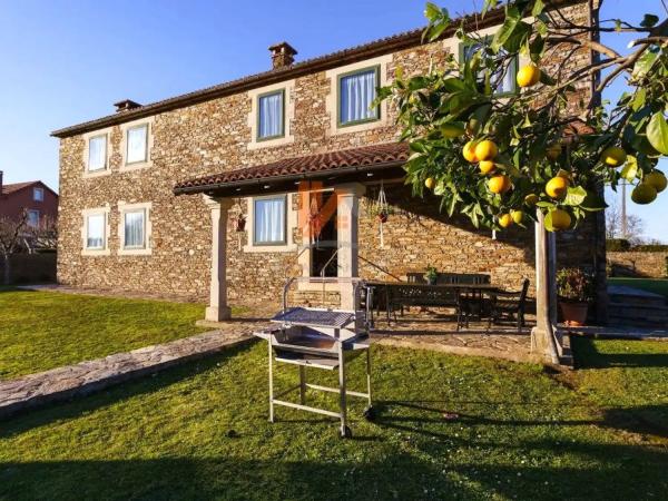 Chalet independiente en venta en , O Pino photo 1