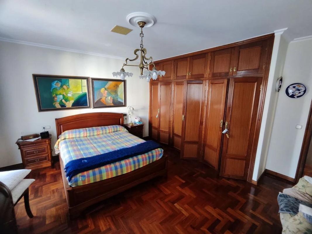 Venta de chalet independiente en Calle da Virxe da Cerca, Santiago de Compostela
photo 3