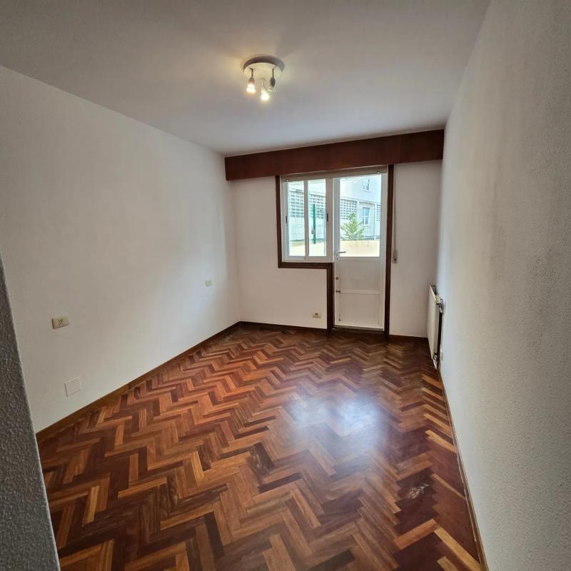 Sale of apartment in Avenida das Mariñas, Oleiros
 photo 4
