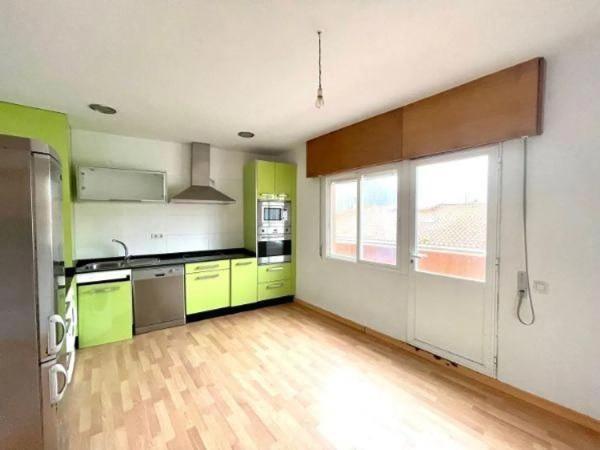 Продажа квартиры в  Calle Mendiño, 1, Ribeira photo 2