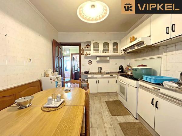 Apartment for sale in Ronda de Monte Alto, A Coruña thumbnail 2