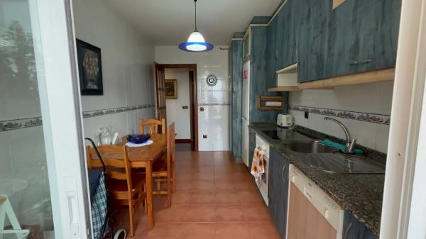 Piso en venta en  Calle Xaquín Lorenzo, Ames photo 2