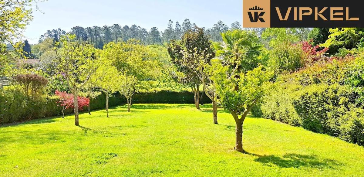 Sale of independent chalet in Roxos, Santiago de Compostela
photo 4