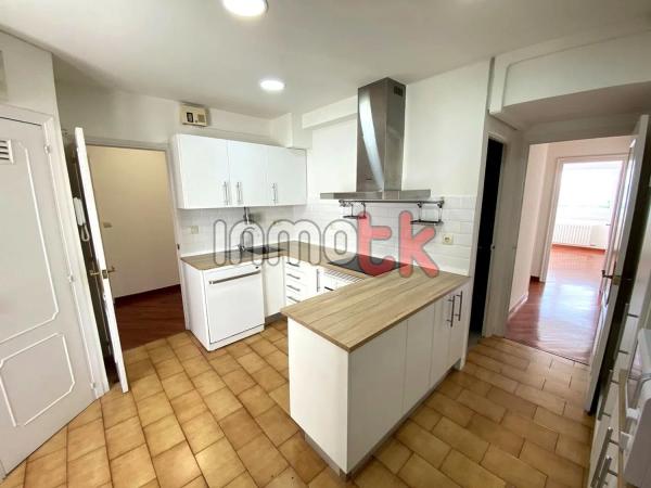 Piso en venta en  Avenida Linares Rivas, A Coruña photo 4