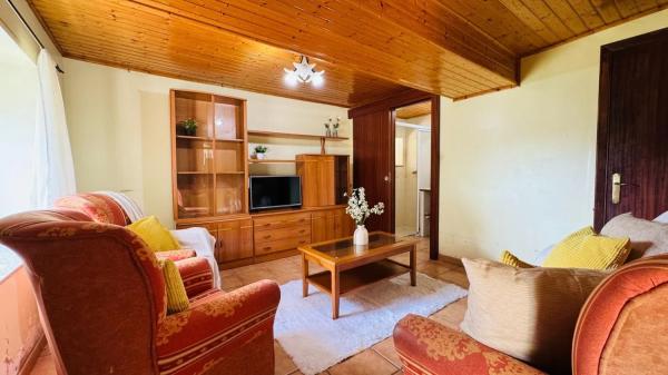 Chalet independiente en venta en Lugar Bregua, Culleredo thumbnail 1