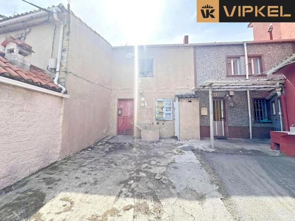 Chalet independiente en venta en LUGAR LOUREIRO, A Coruña thumbnail 1