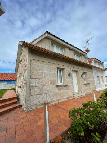 Chalet independiente en venta en Calle do Serriño, 14, Ribeira photo 1