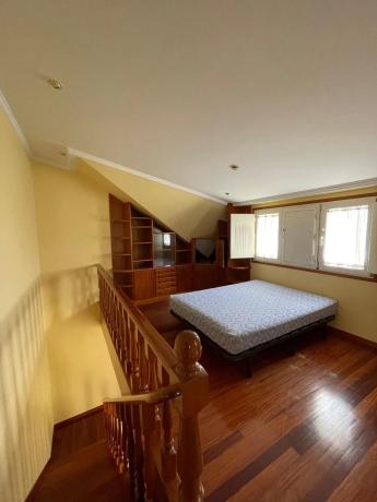 Chalet independiente en venta en  Calle do Serriño, 14, Ribeira photo 4