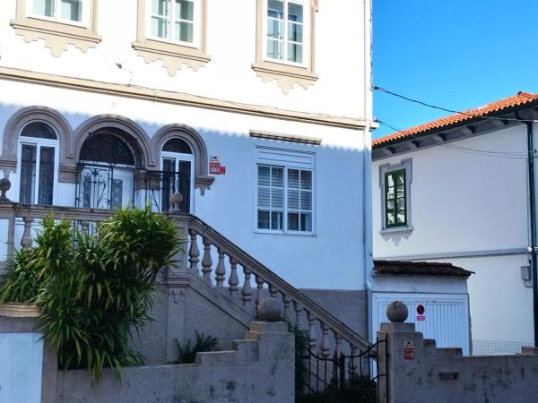 Detached villa for sale in  Calle de Eduardo Pondal, Santiago de Compostela photo 2