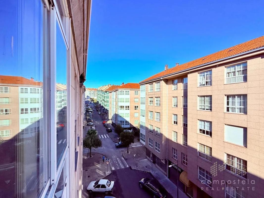 Venta de piso en O Milladoiro, Ames
photo 1