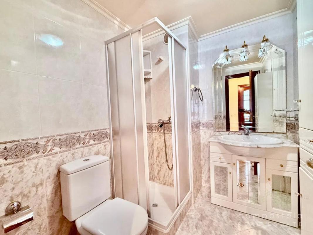 Venta de piso en O Milladoiro, Ames
photo 5