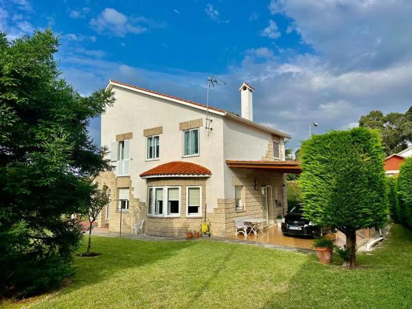 Detached villa for sale in Calle Doctor Fleming, Oleiros photo 1