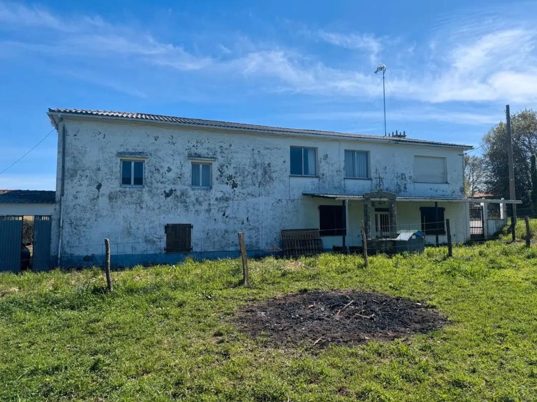 Sale of independent chalet in Caminho do Casal, Narón
photo 1