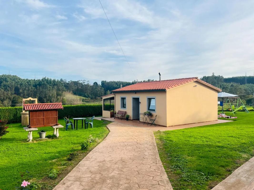 Sprzedaż niezależnego domku jednorodzinnego w , Karral photo 2