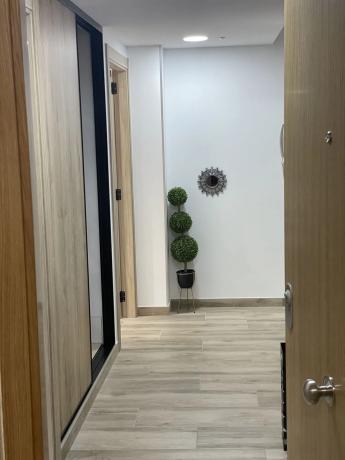 Piso en venta en Avenida de Romero Donallo, Santiago de Compostela thumbnail 1
