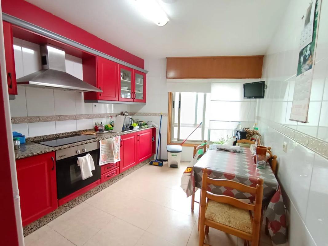 Продажа квартиры на Calle Xeneral Mosquera Palleiro, Артеихо
photo 1