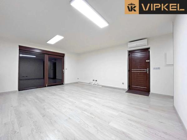 Detached villa for sale in  Calle de Laxobre, Arteixo photo 4